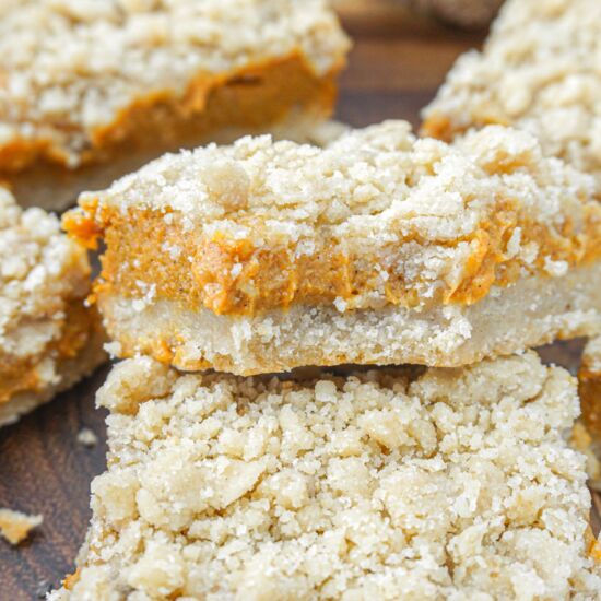 Pumpkin Pie Shortbread Crumb Bars
