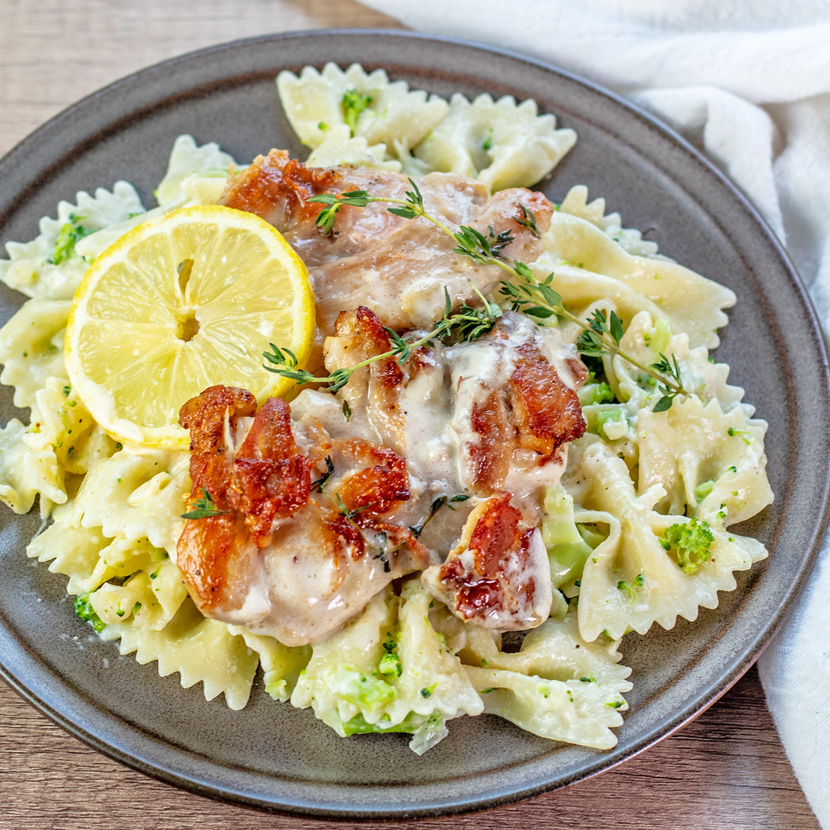 Easy Lemon Thyme Chicken Thighs