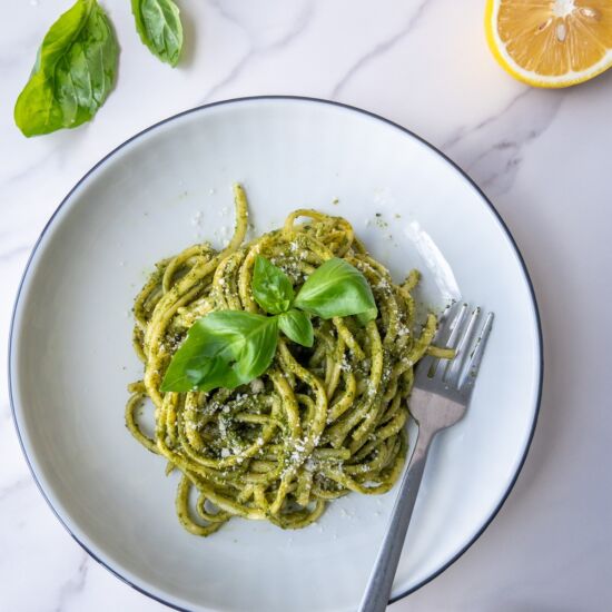 Easy Pasta al Pesto