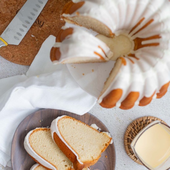 Ponche De Creme Pound Cake