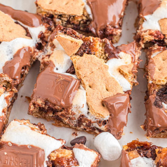 S’mores Cookie Bars