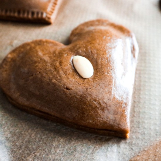 Chewy Almond Cookies
