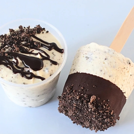 No-Churn Cookies & Cream Ice Cream