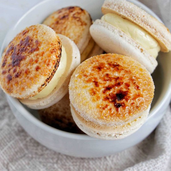 Crème Brûlée Macarons