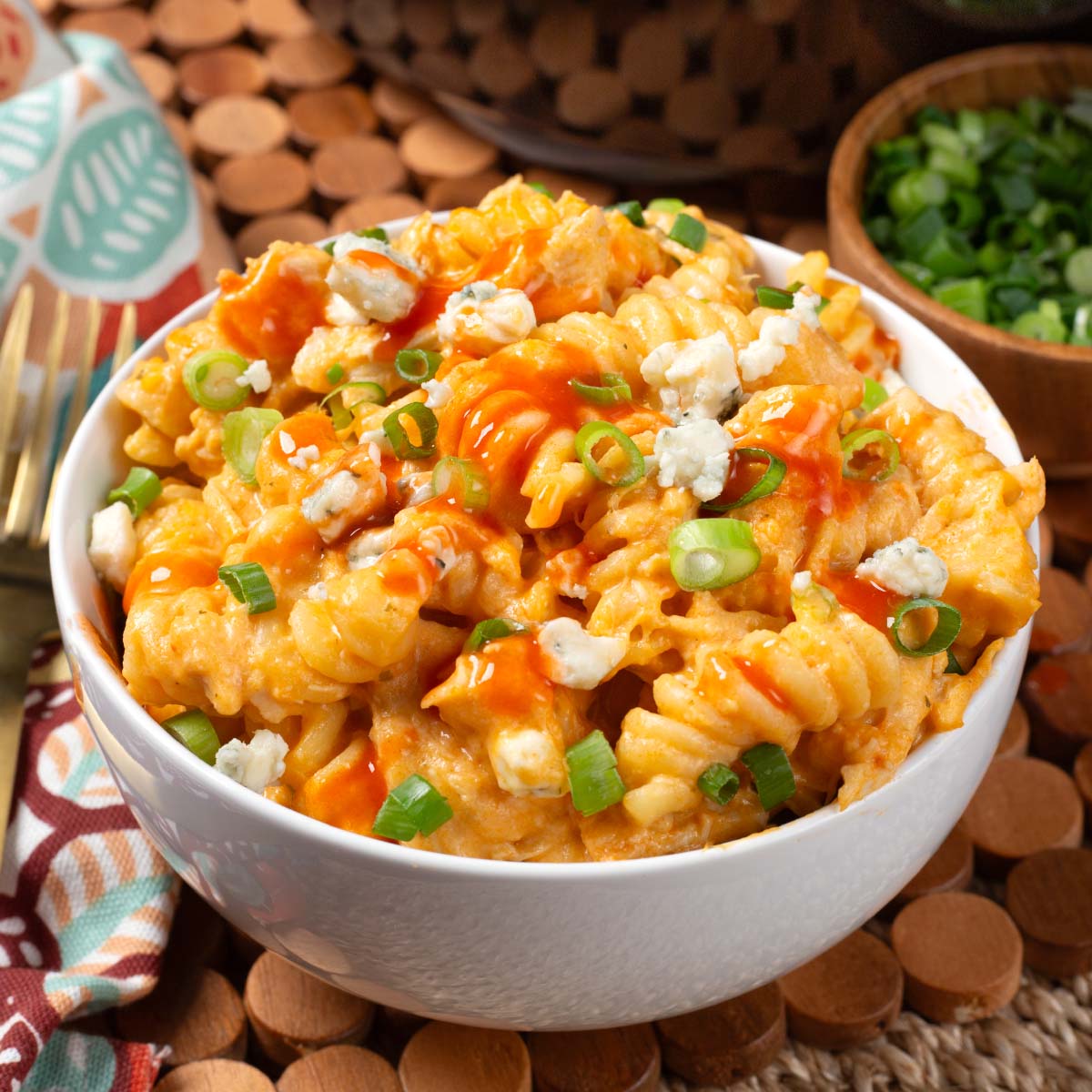 Crockpot Buffalo Mac & Cheese