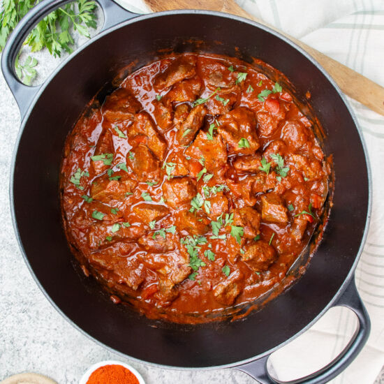 Hungarian Beef Stew (Pörkölt)