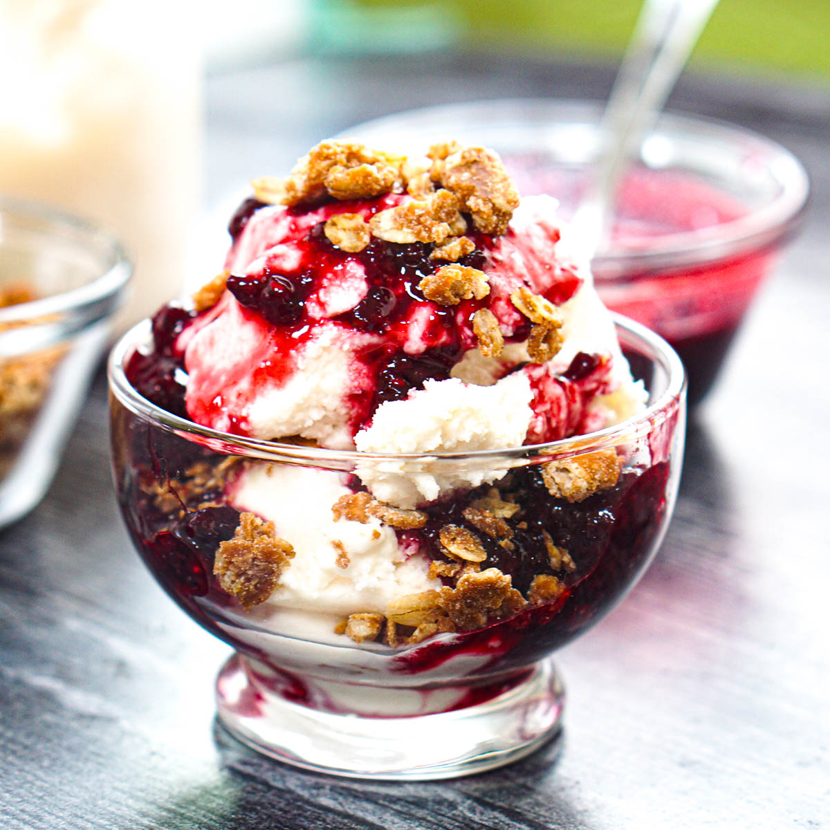 Berry Crumble Ice Cream (low carb)