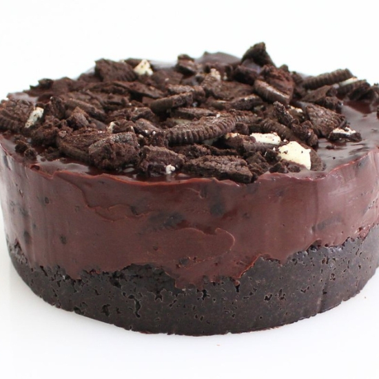 Easy Oreo Truffle Cake