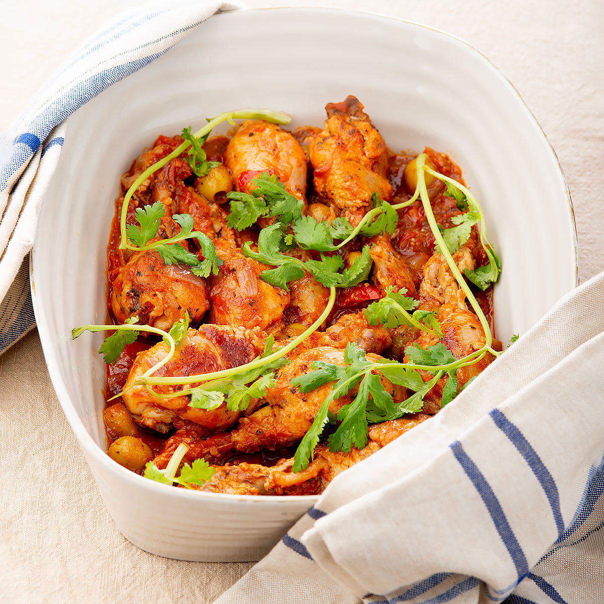 Easy Chicken in Tomato Sauce