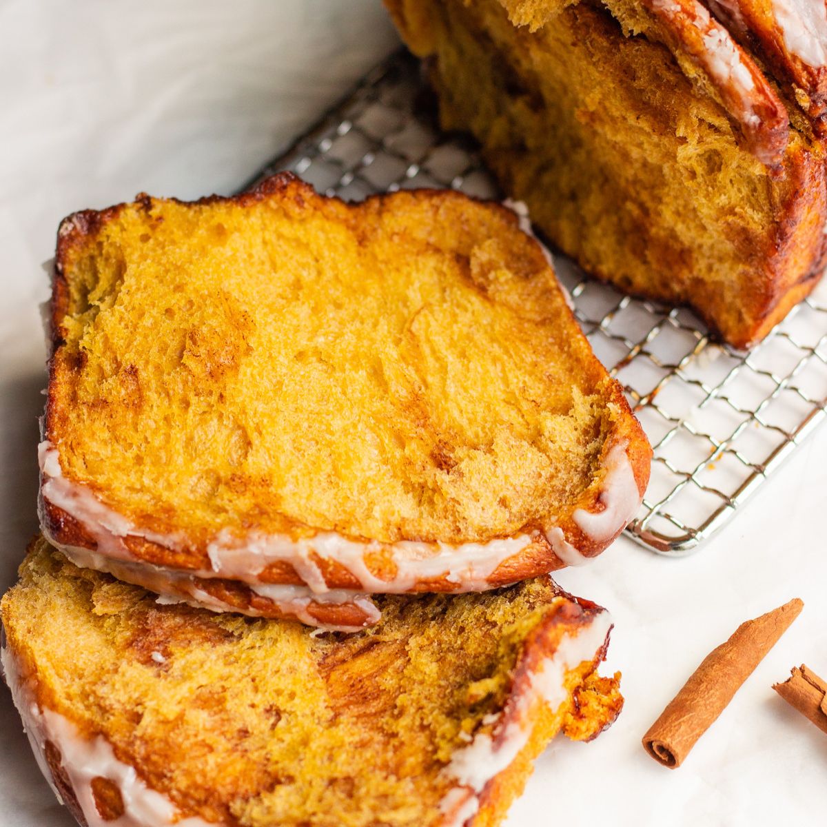 Vegan Pumpkin Pull-Apart Bread