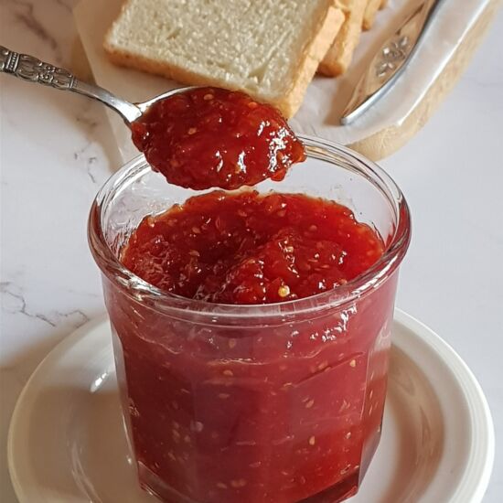 Easy Tomato Chilli Jam