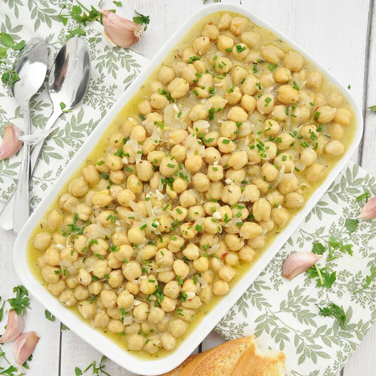 Creamy Chickpeas in Onion Sauce