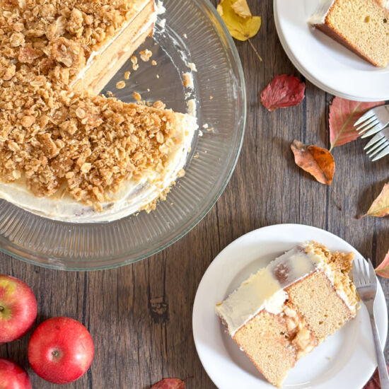 Apple Crisp Cake