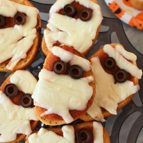 Mummy Garlic Bread Toasts