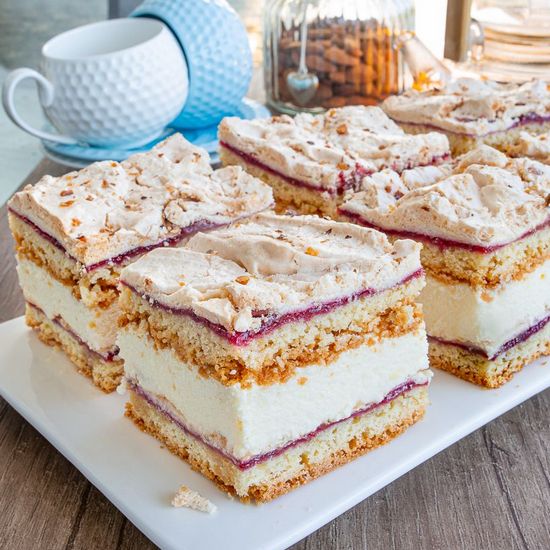 “Pani Walewska” Cake with Raspberry