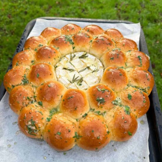 Baked Camembert Dough Ball Wreath