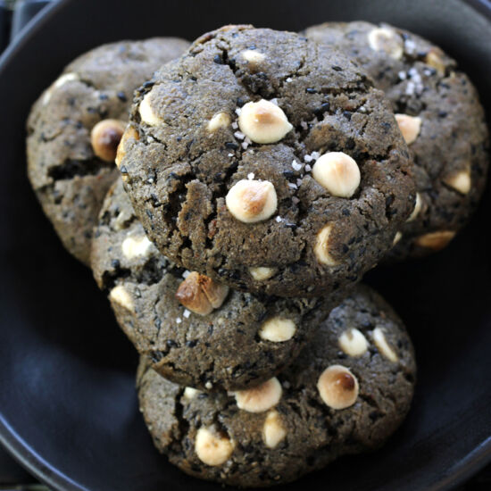 Black Sesame-White Chocolate Cookies