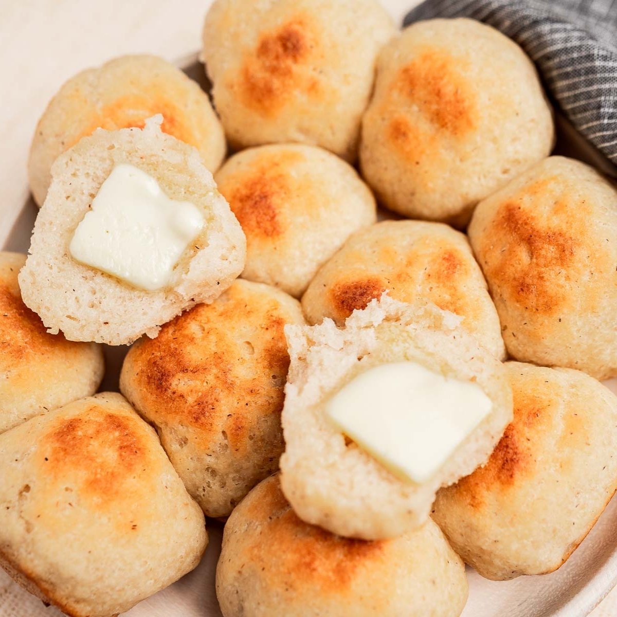 Easy Gluten-Free Dinner Rolls