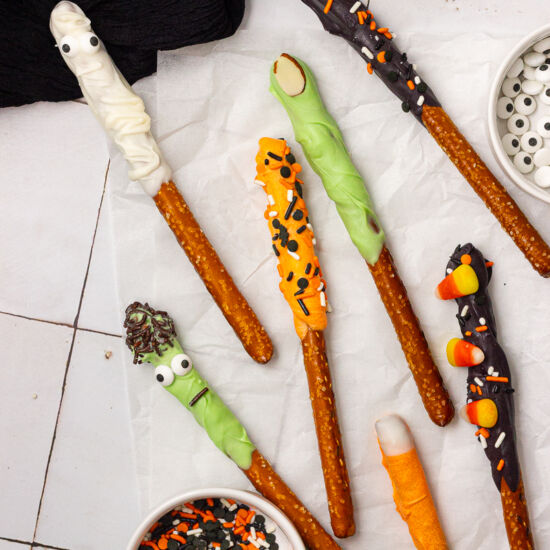 Halloween Pretzel Rods