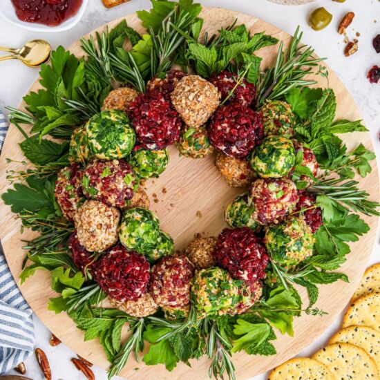 Mini Cheeseballs Wreath