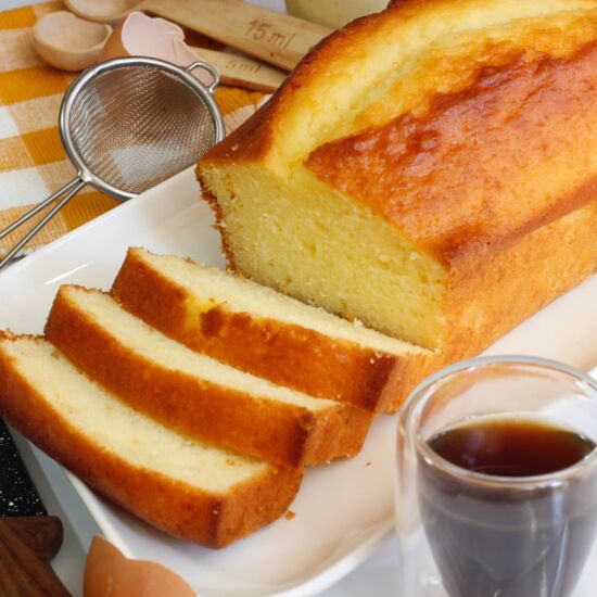 Moist French Yogurt Cake