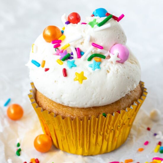 Piñata Cupcakes