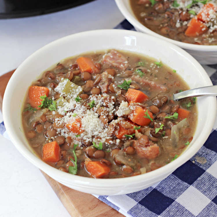 Slow Cooker Sausage and Lentil Soup
