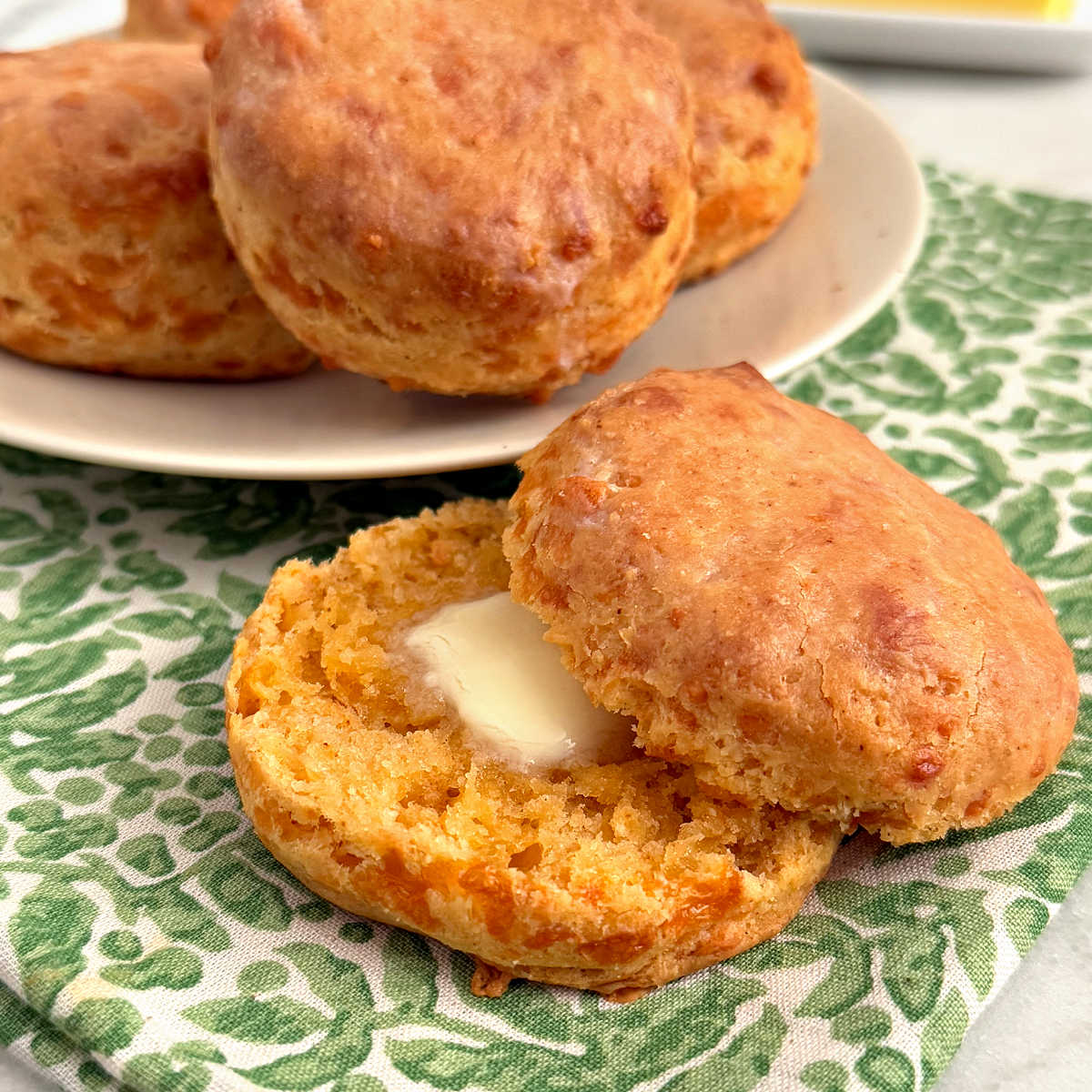 Cheesy Sourdough Discard Biscuits