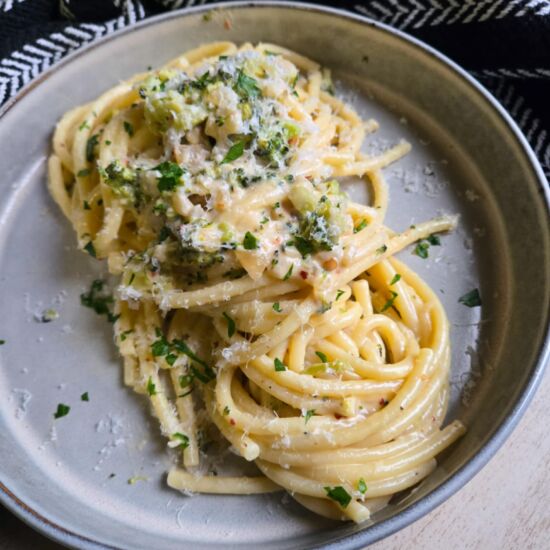 Creamy Broccoli Cheddar Bucatini