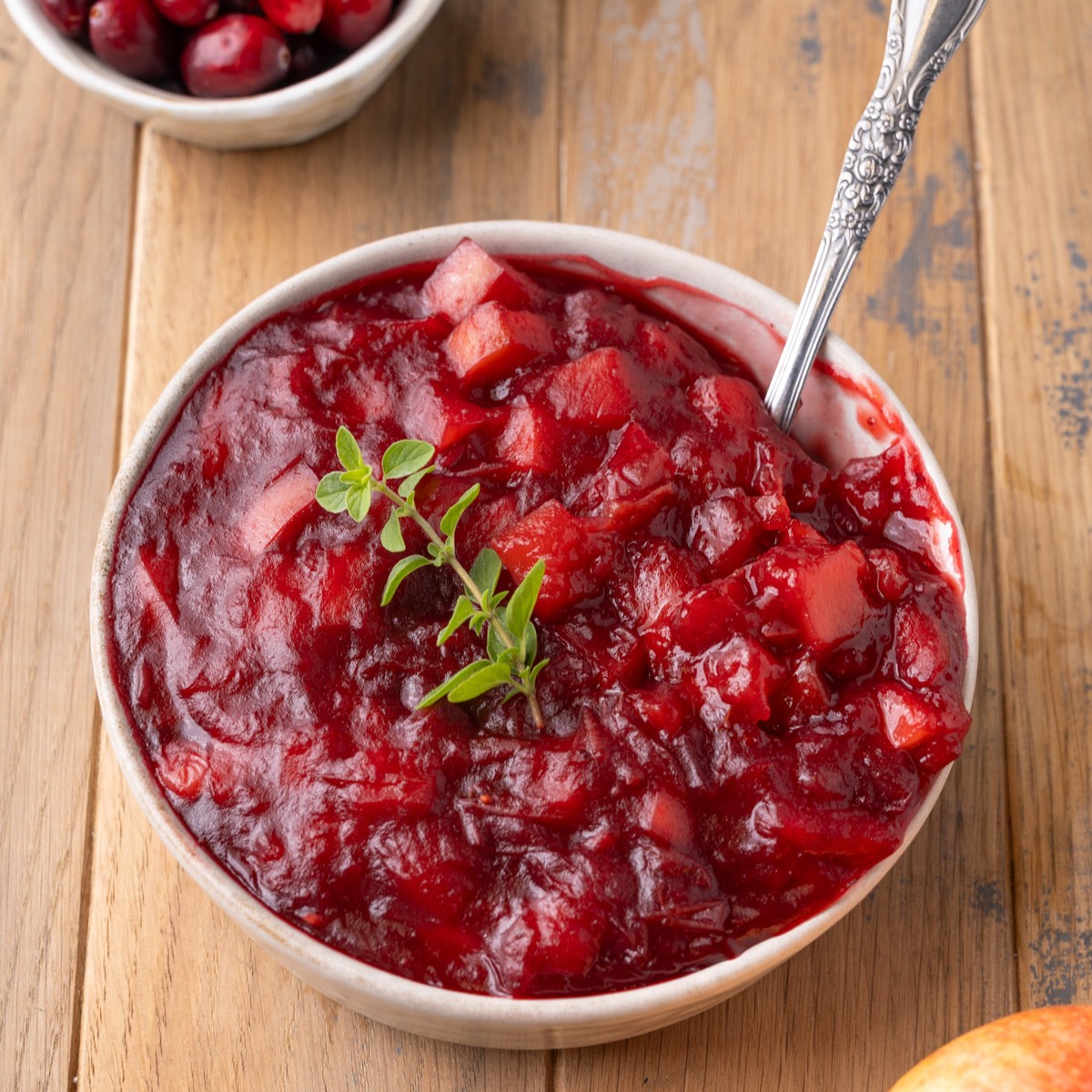 5-Ingredient Apple Cranberry Sauce
