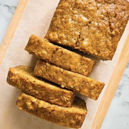 Easy 4-Ingredient Banana Bread