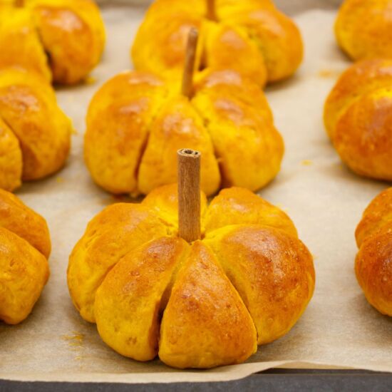 Pumpkin Buns with Nutella