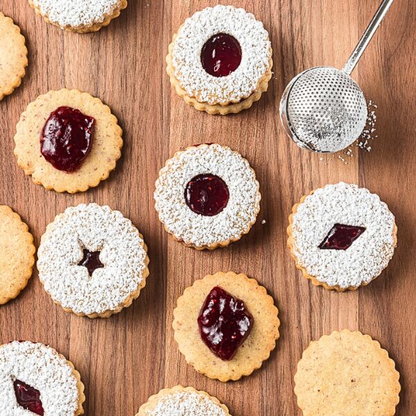 Linzer Cookies