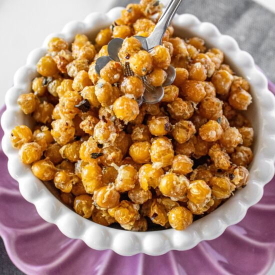 Mediterranean Roasted Chickpeas