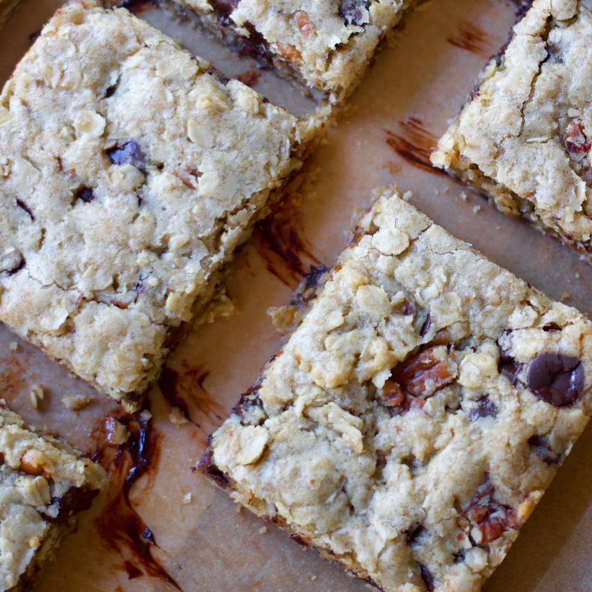 Chocolate-Pecan Oatmeal Cookie Bars