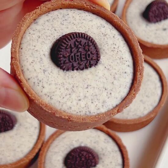 No-Bake Oreo Cheesecake Tartlets