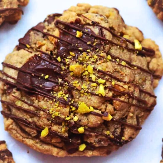 Pistachio Chocolate Chip Cookies