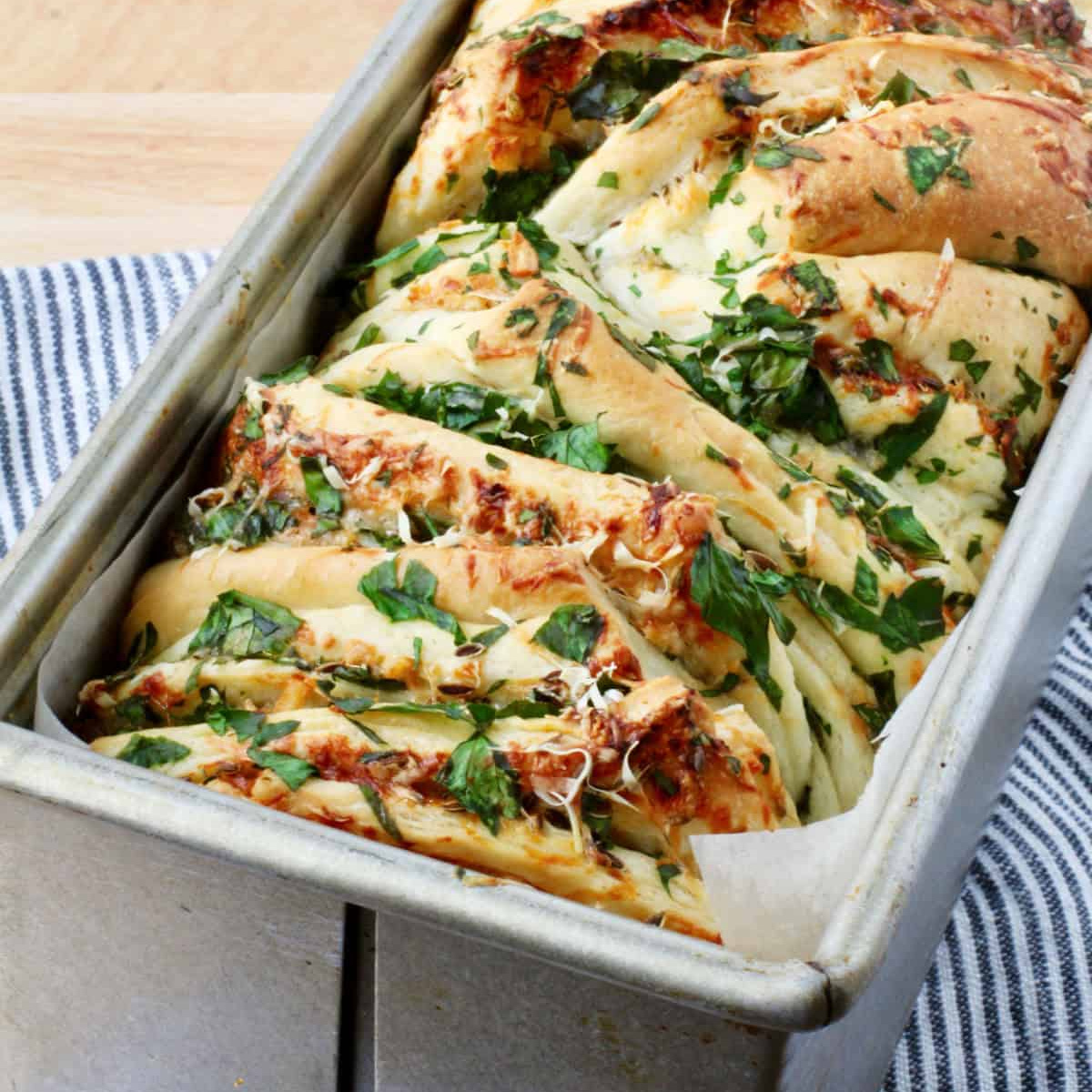 Parmesan Pull-Apart Bread