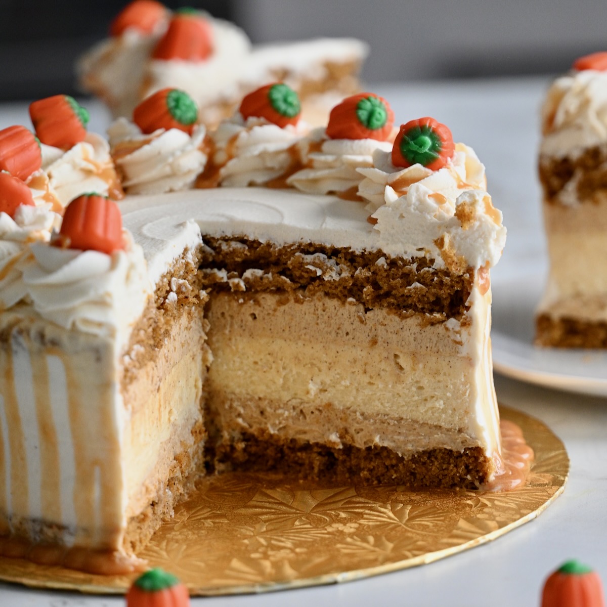 The Best Pumpkin Cheesecake Cake