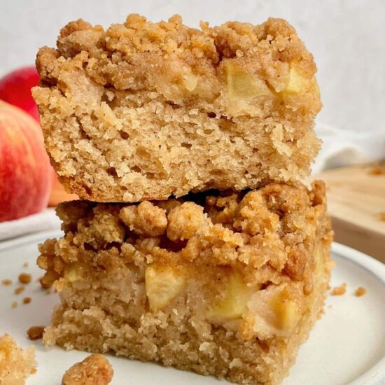 Vegan Apple Crumble Cake