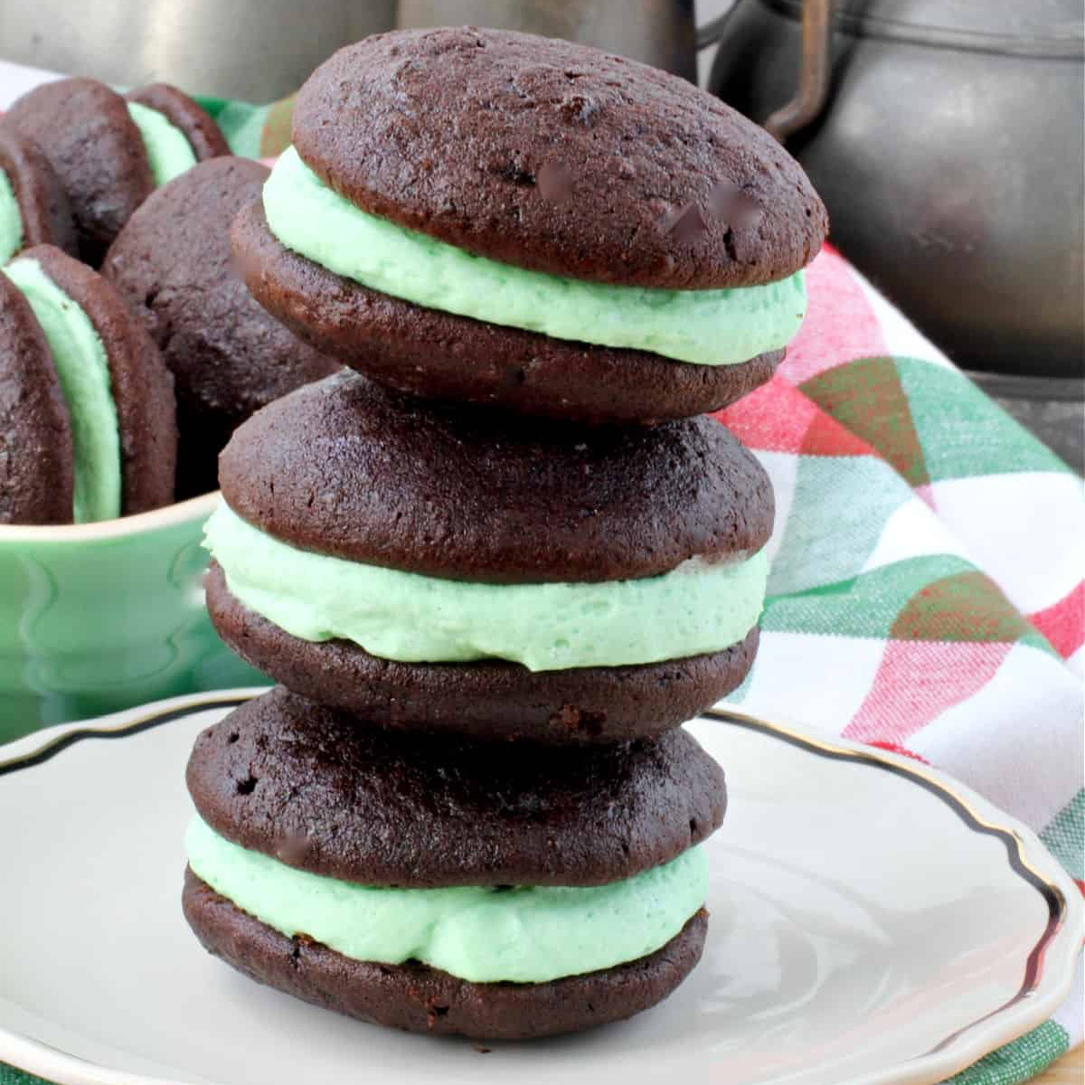 Chocolate Mint Whoopie Pies