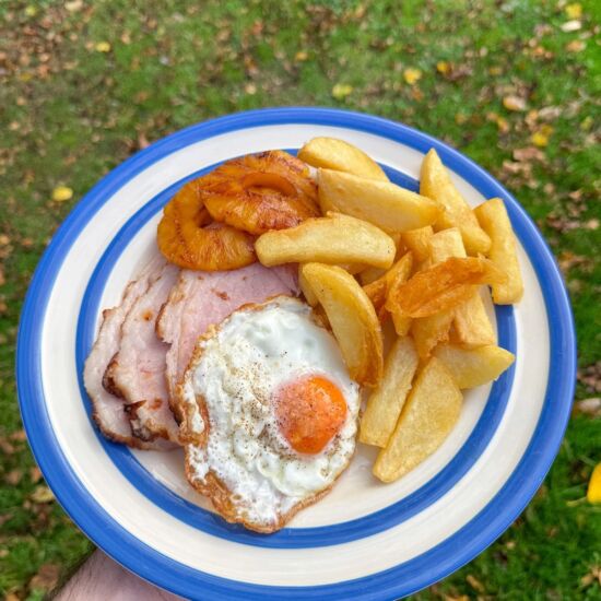 Honey Roast Ham, Egg & Chips