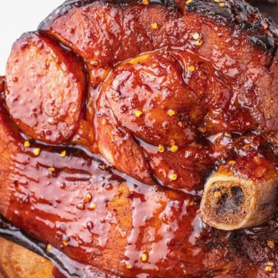 Spicy Maple Glazed Ham with Honey