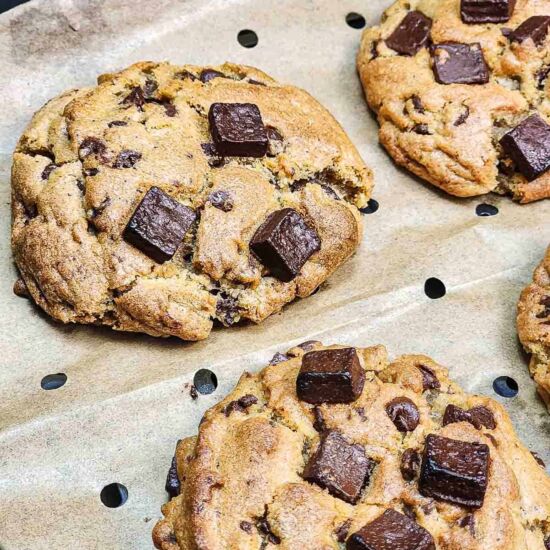 Air Fryer Chocolate Chunk Cookies