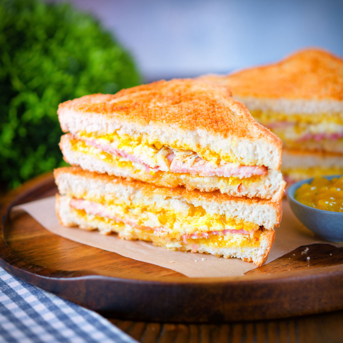 Air Fryer Ham and Cheese Toastie