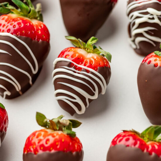 Easy Chocolate Covered Strawberries