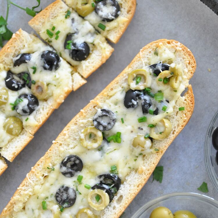 Garlicky Olive Cheese Bread
