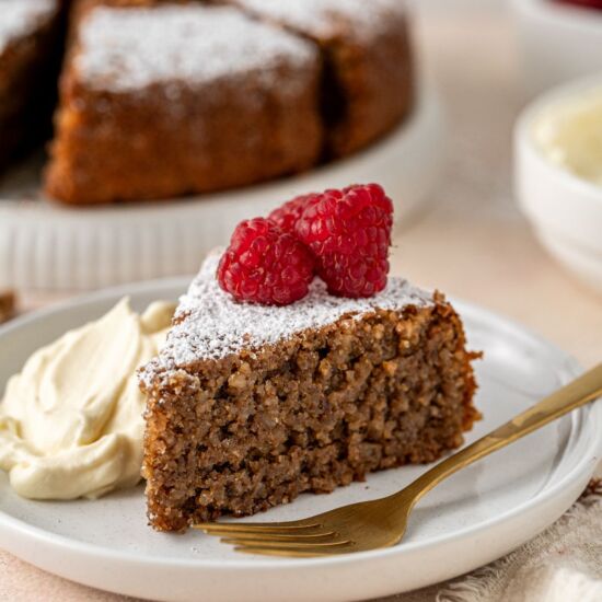 Flourless Walnut Cake