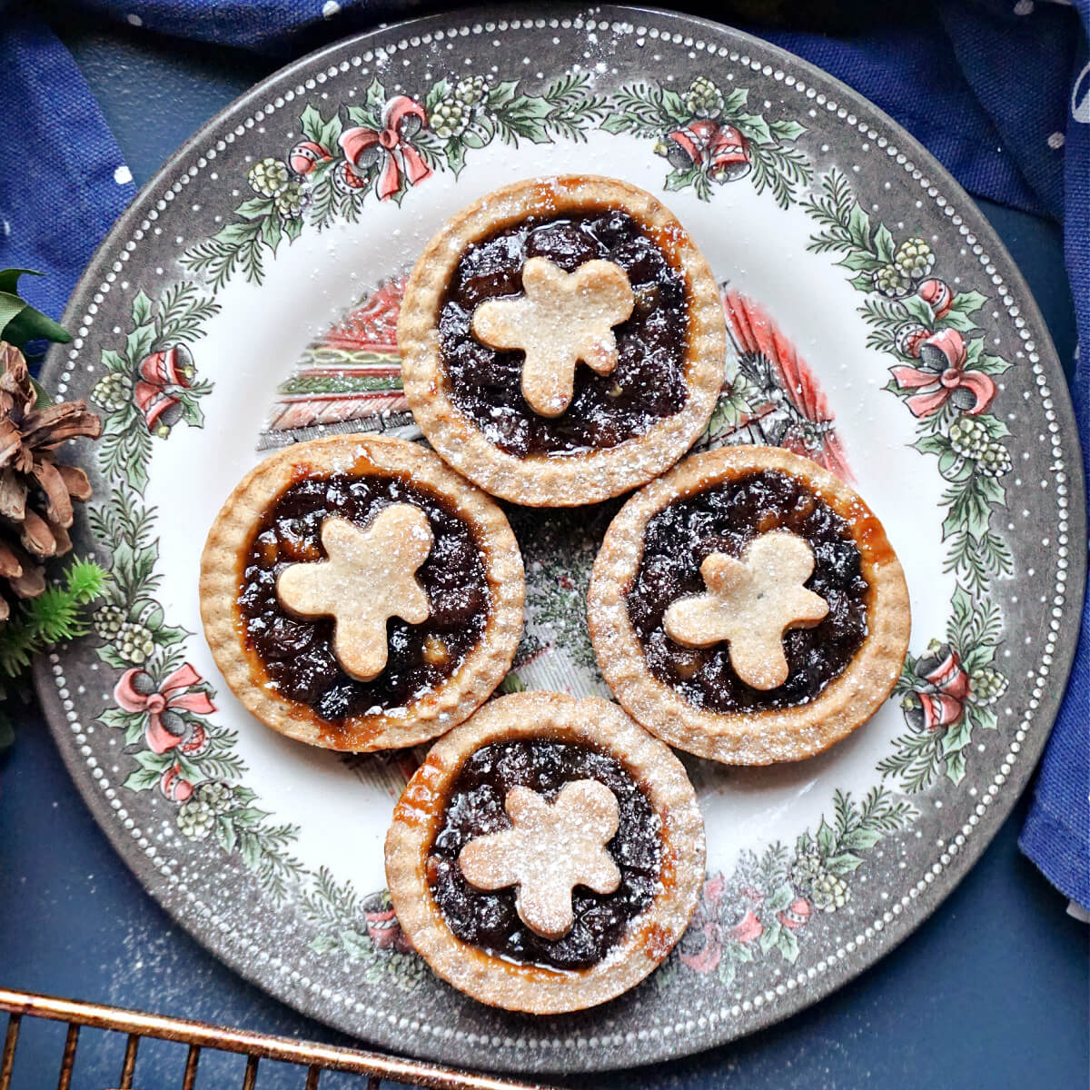 Gingerbread Mince Pies