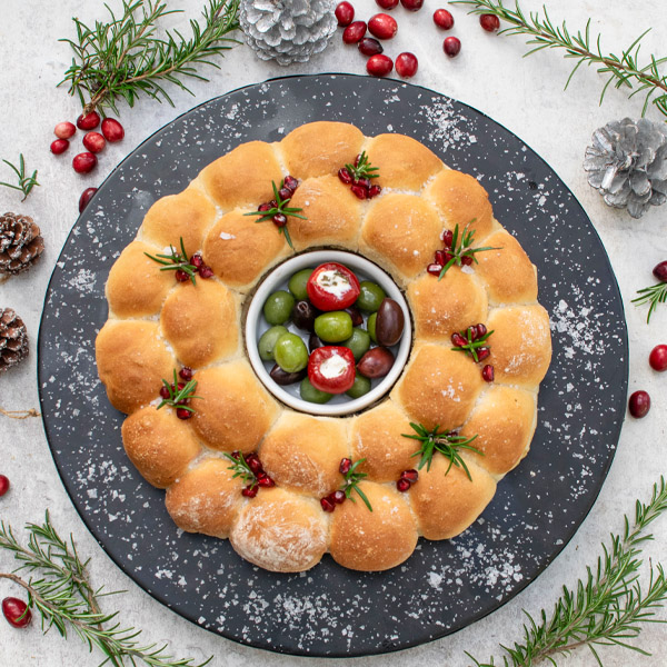 Pull Apart Bread Roll Wreath